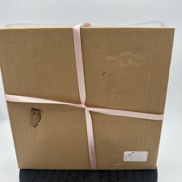 Connections 4 Bunny Egg Cup Holders - Picture 4 of 4